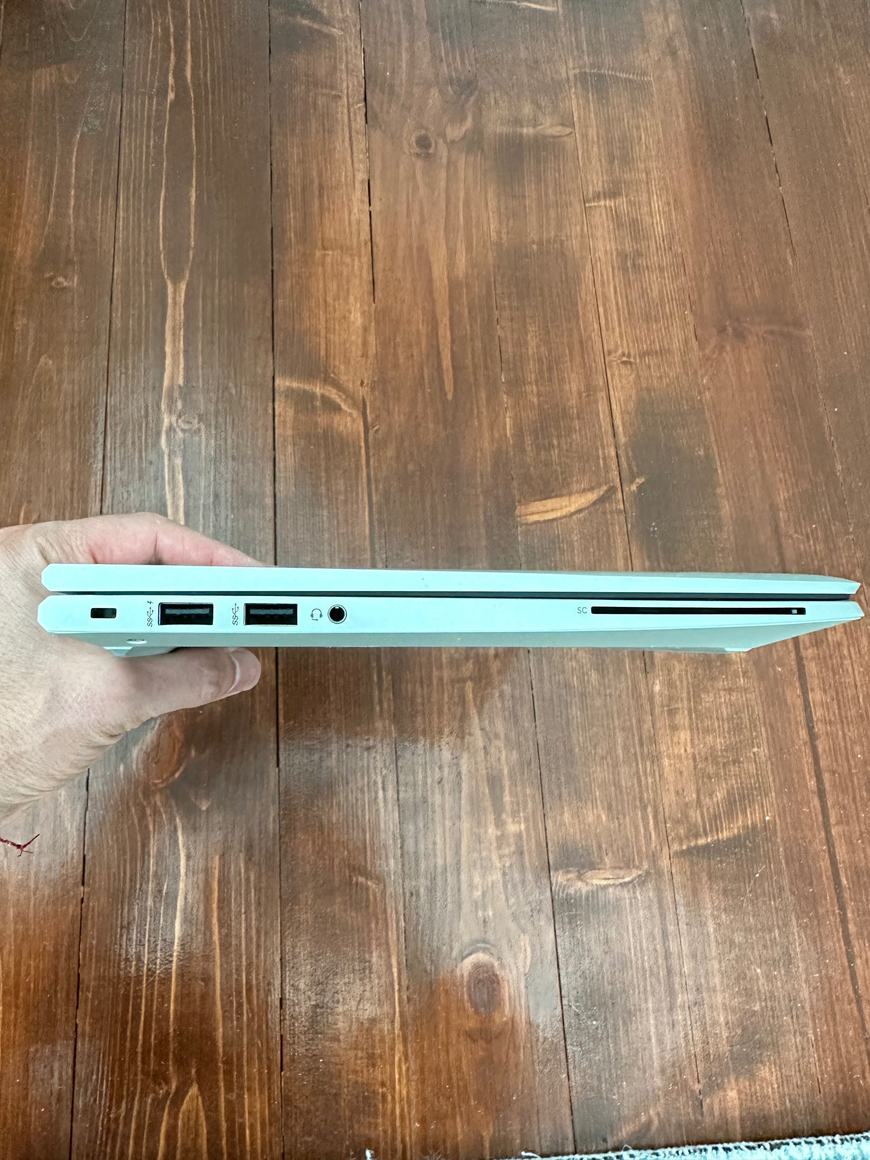 HP Elitebook G8 - 16GB RAM, i5V pro business. Windows 11 pro