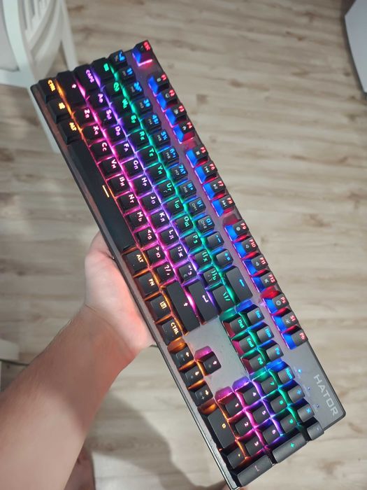 Геймърски Компютър RTX3060-12GB, i5-11400f, 16GB 3200mhz + клавиатура