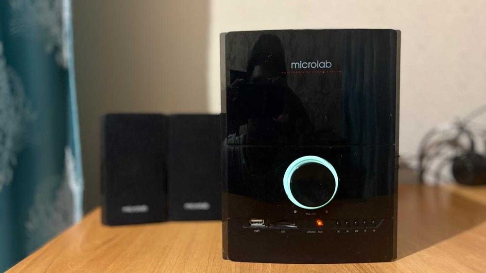 Компьютерные колонки Microlab модель M-500U черный продам