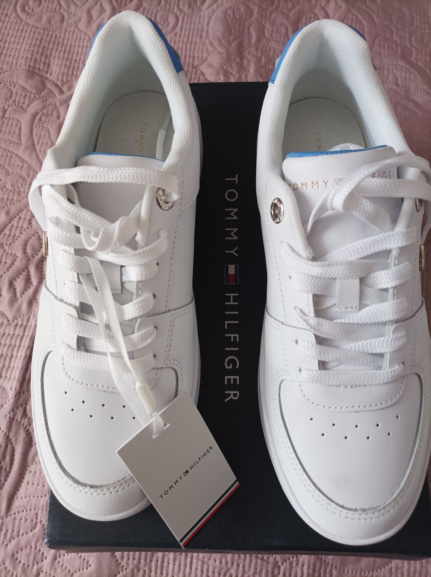 Adidas /Tommy Hifiger нови 39 1/3 летни маратонки
