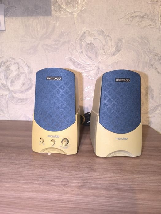 Продам колонки Microlab