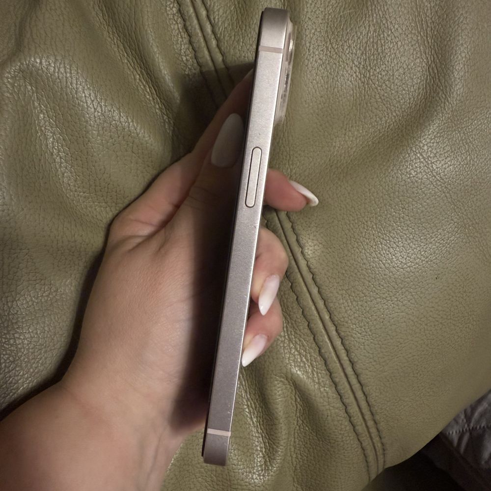 Продавам Iphone 13 , 128gb,  розов / pink