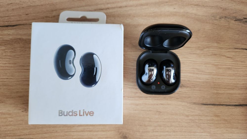 Продам наушники Galaxy Buds Live