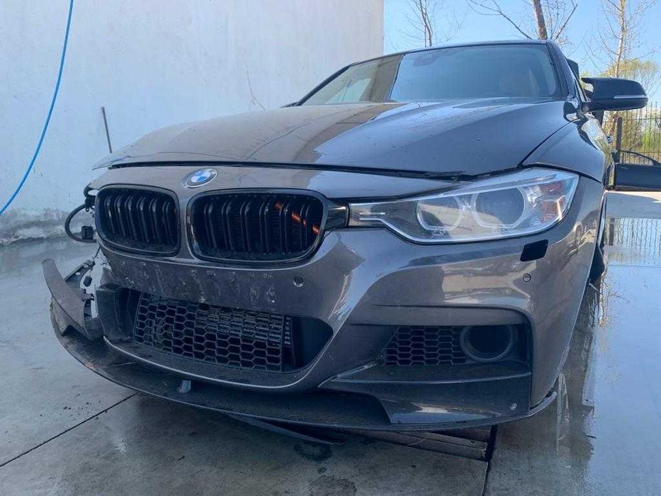 Dezmembrez bmw 320 f30/bara f30/aripa f30/capota f30/interior f30