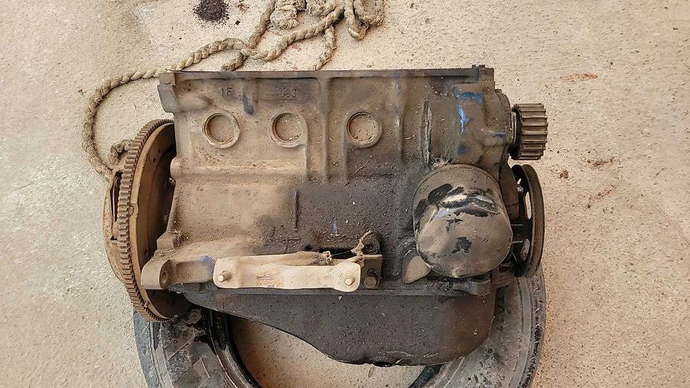 двигатель ВАЗ 21083