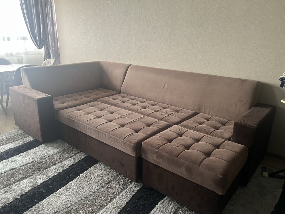 Продается диван б/у.