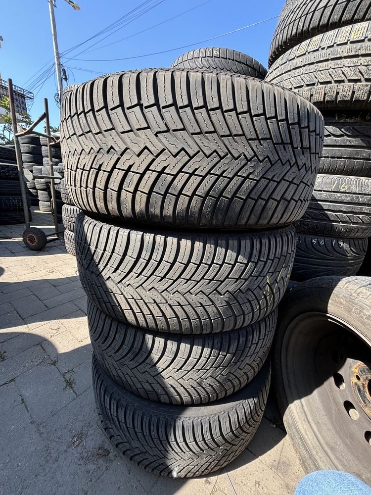 Set Cauciucuri Pirelli 225/45/18 AllSeason Second Hand