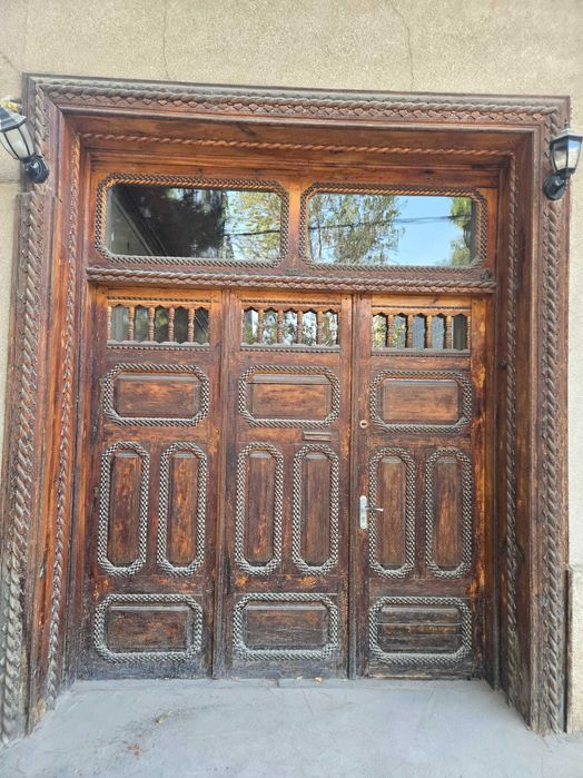 Продаю деревянные ворота и карниз 14м