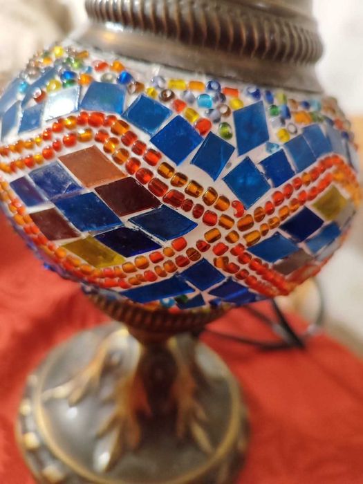 Красива нощна лампа