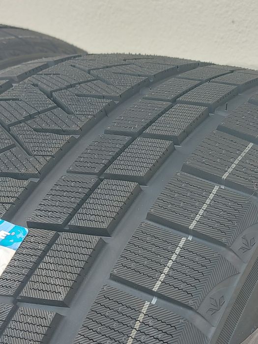 Cauciucuri 315 35 20 triangle iarnă M+S dot 2025 Noi Preț 1150lei 2buc