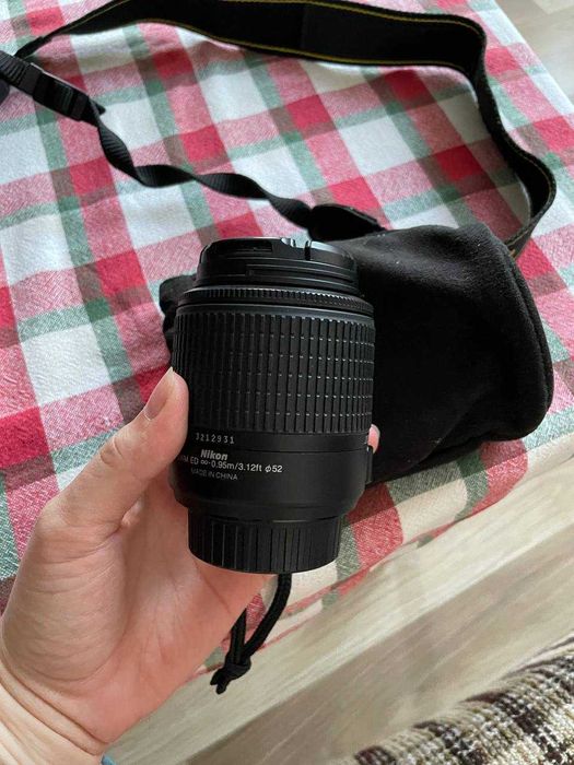 Продавам фотоапарат Nikon D3200