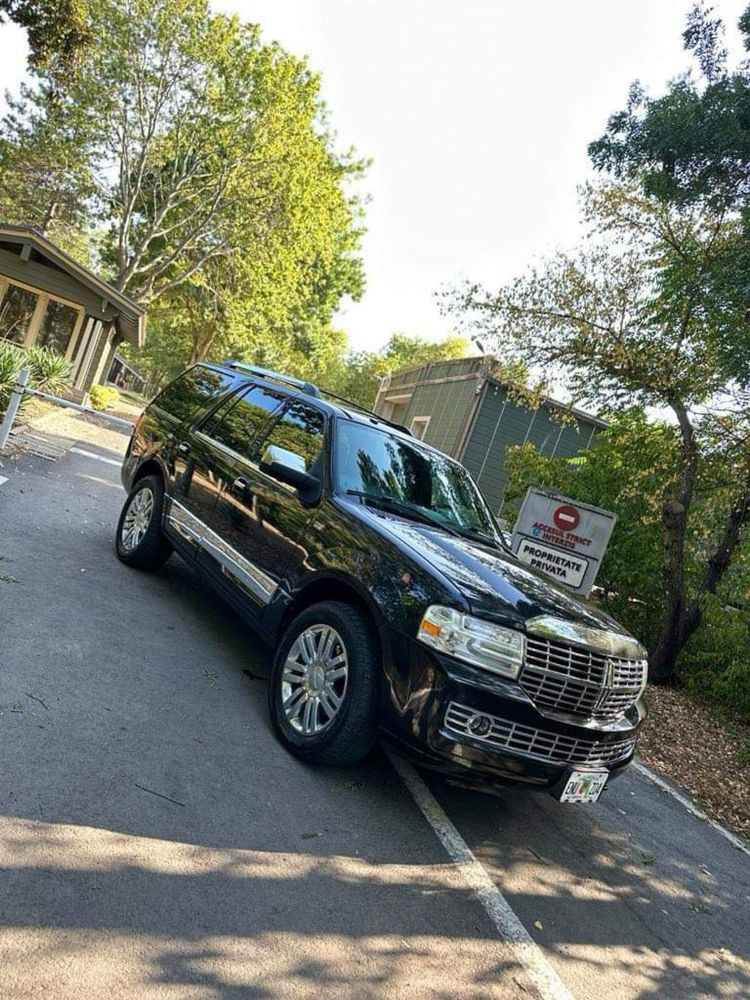 Lincoln Navigator