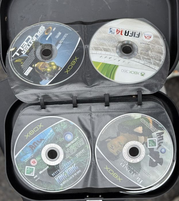 Конзола Microsoft Xbox 360, 250GB + подаръчен сет игри