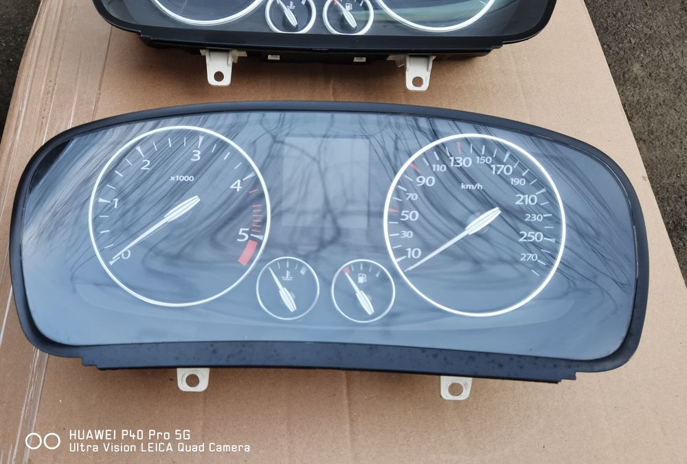 Ceasuri bord Renault Laguna 3 din 2007 - 2010