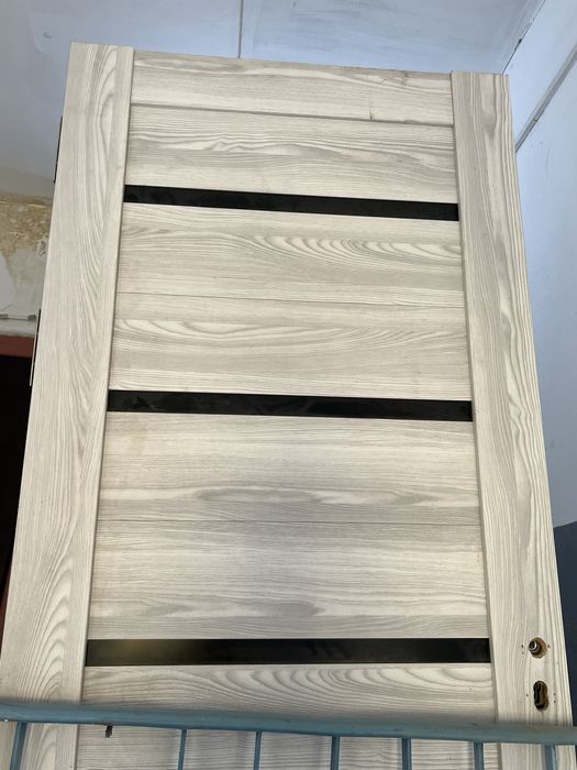 Продаеться дверь новая.