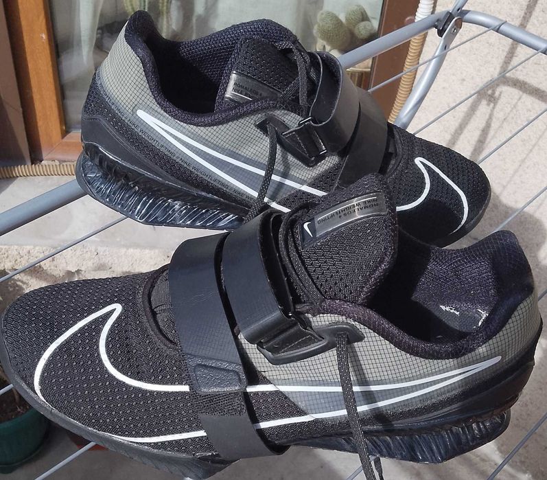 Обувки за вдигане на тежести Nike