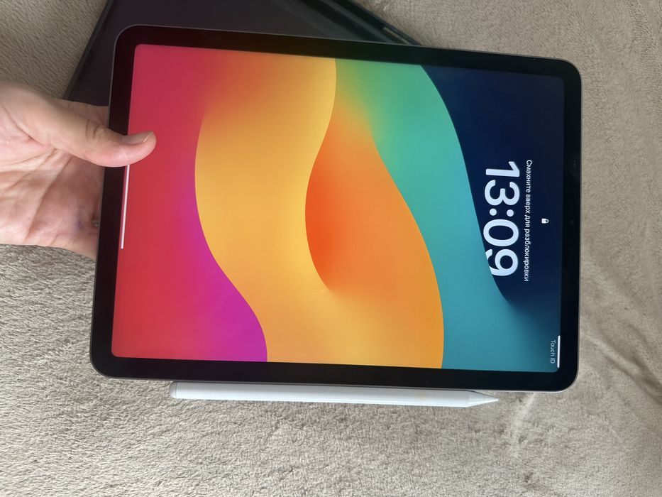Apple iPad Air 5 256Gb серый