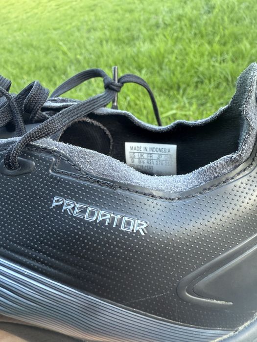 Ghete adidas predator aproape noi