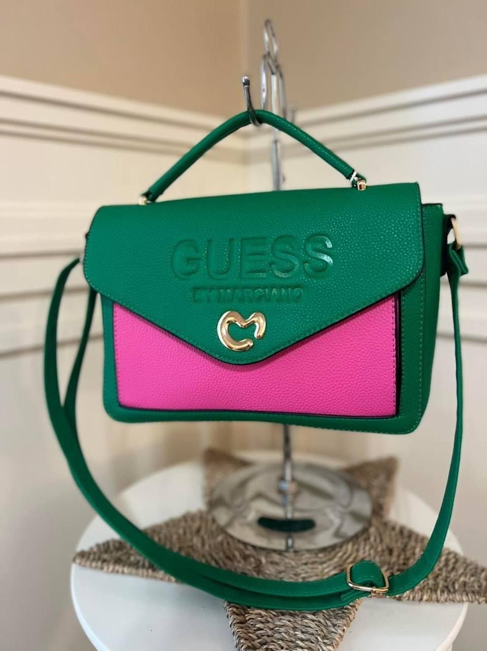 Geanta de dama Guess