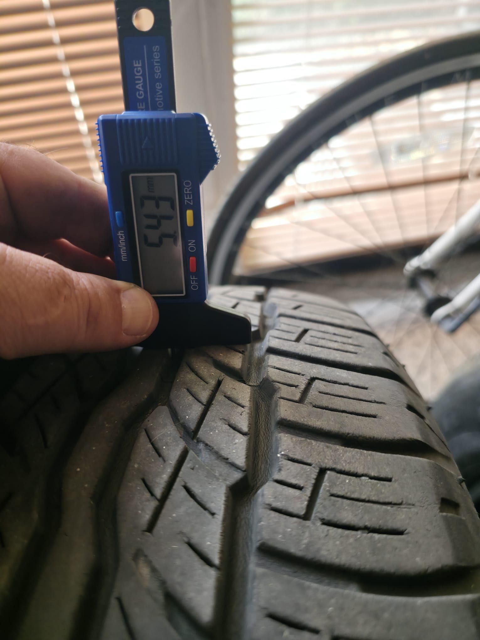 Летни гуми Bridgestone Dueler H/T . 235/55/18 dot 1214, 5-6mm