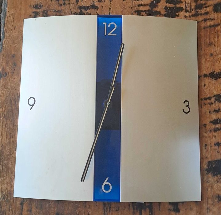 часовник стенен алуминиев сребро със синьо Хенкелс Henkels Германия