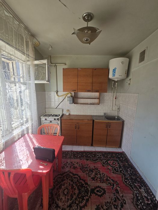 Zudlik bilan frunze massifda 1xonali kvartira ijaraga beriladi