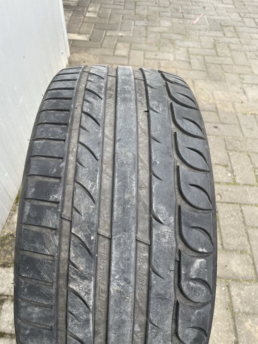Летни Гуми 245 40 19