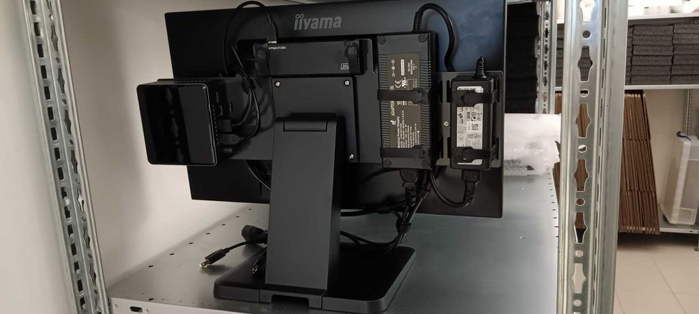 Kомпютър Intel NUC с Windows 11 PRO и MC Office PRO