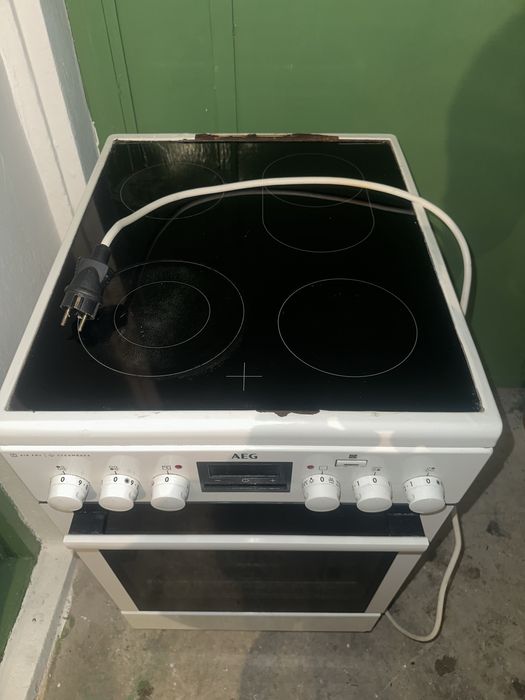 Aragaz-cuptor electric AEG
