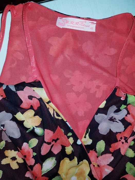 Свежа дамска лятна рокличка тип прегърни ме