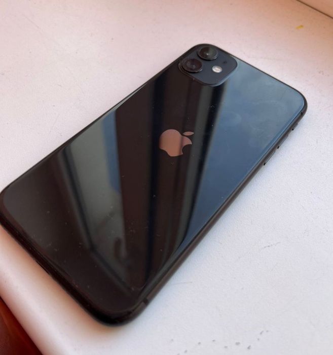 iPhone 11 с гарантией