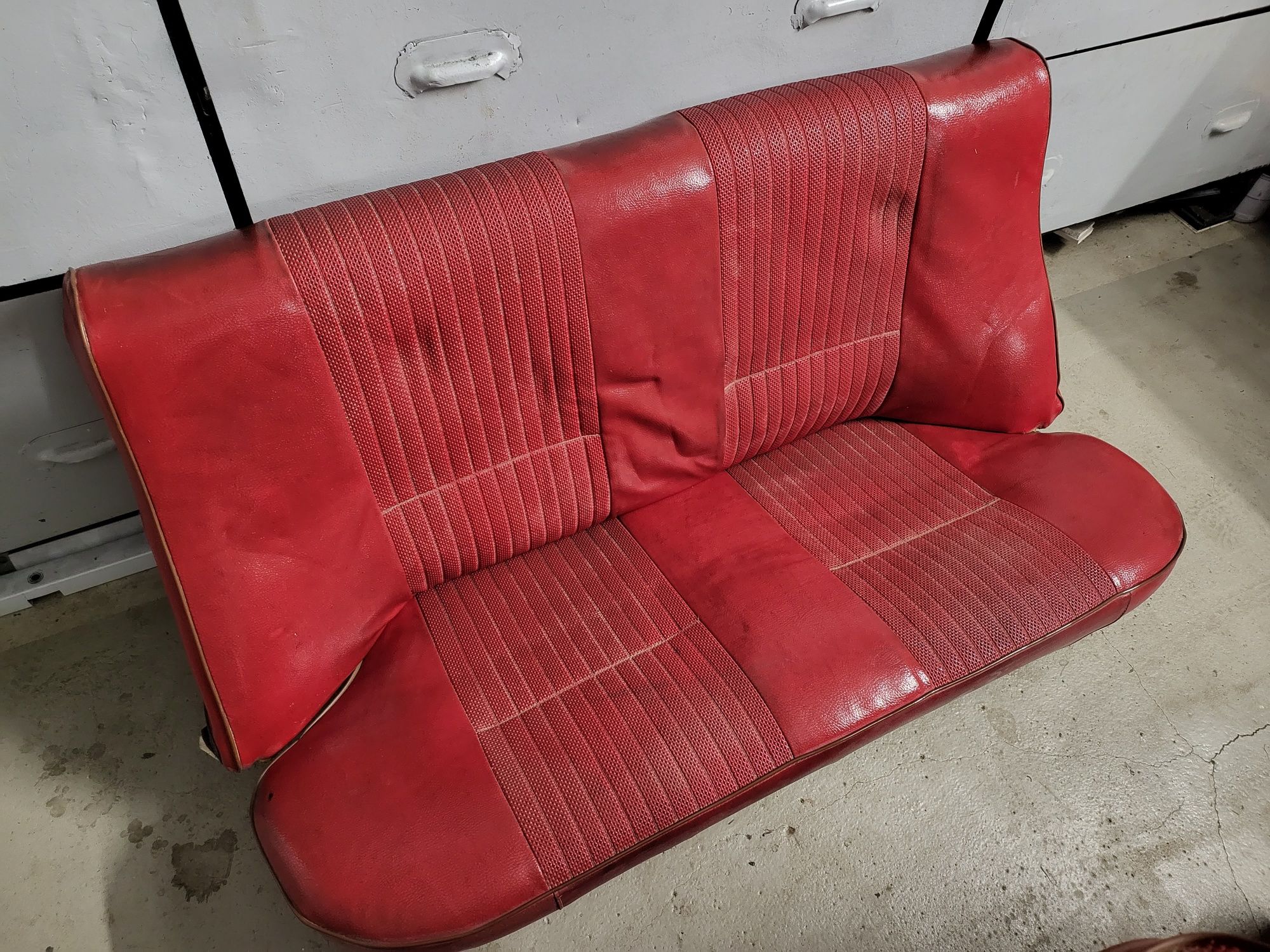 Vand set 2 scaune + bancheta mașina clasica