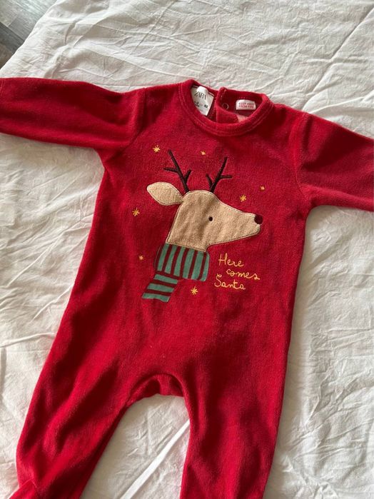 Продам на Новый год комбинезон для малыша