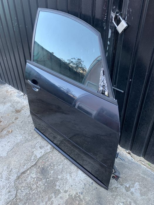 Uşa Audi A2 dreapta față