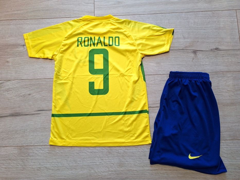 Детски екип на Роналдо Феномена Бразилия ретро модел!!!