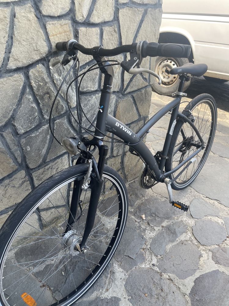 Bicicleta BTwin 520 roti 28” cadru aluminiu