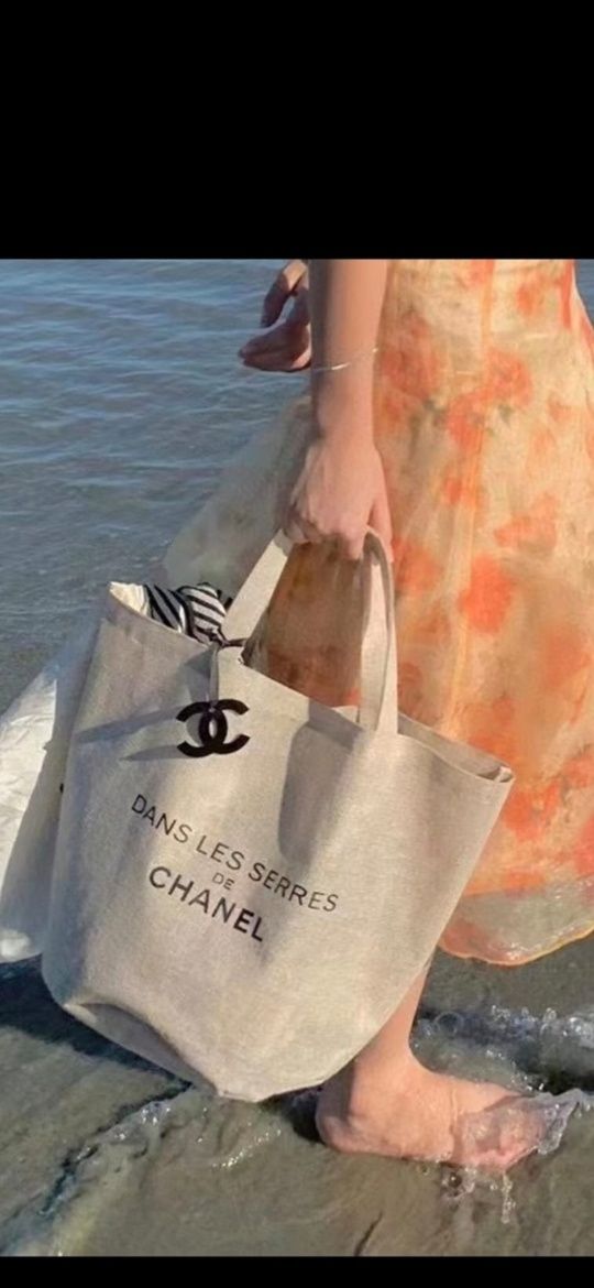 Geanta Chanel model 2025