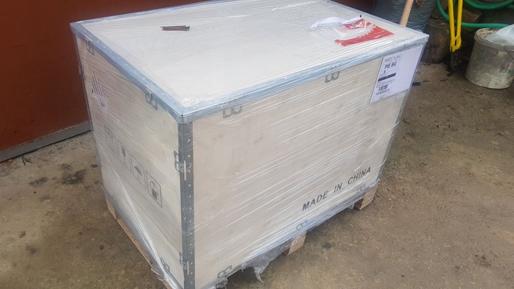 EVE MB56 LifePo4 батерии и YIXIANG кутия с BMS за тях 32kW 16бр 628Ah