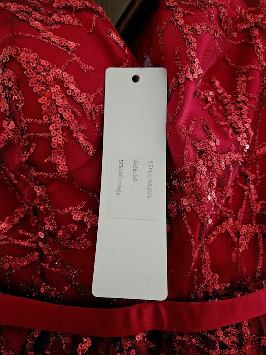 Официални рокли!