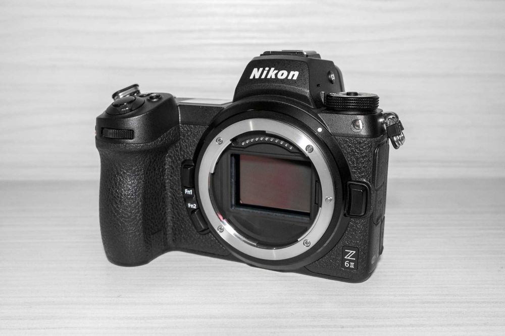 Nikon Z6 II в перфектно състояние на 8979 кадъра