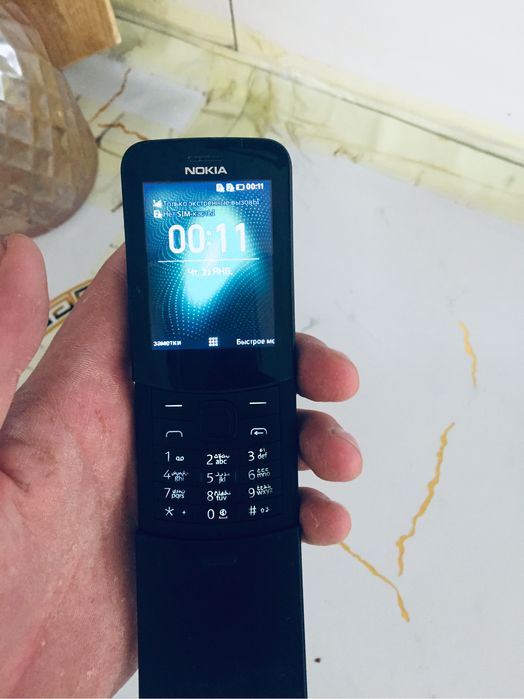 Nokia 8800 banan srochna sotiladi
