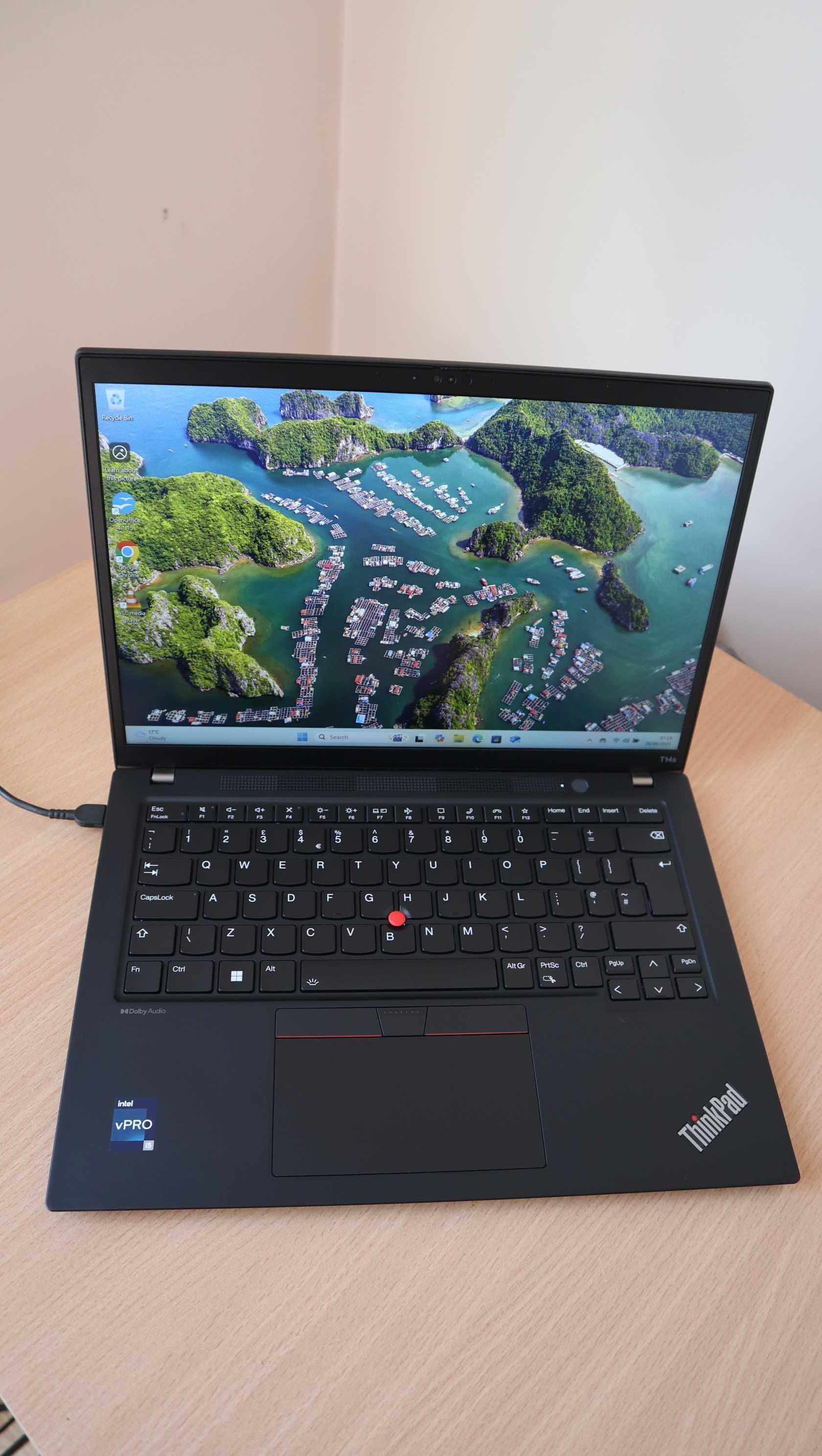 Lenovo ThinkPad T14s 4 Gen / i5 1345U / SSD 256GB / 16GB