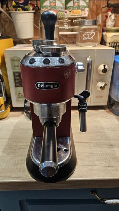 Vand Expresor Delonghi