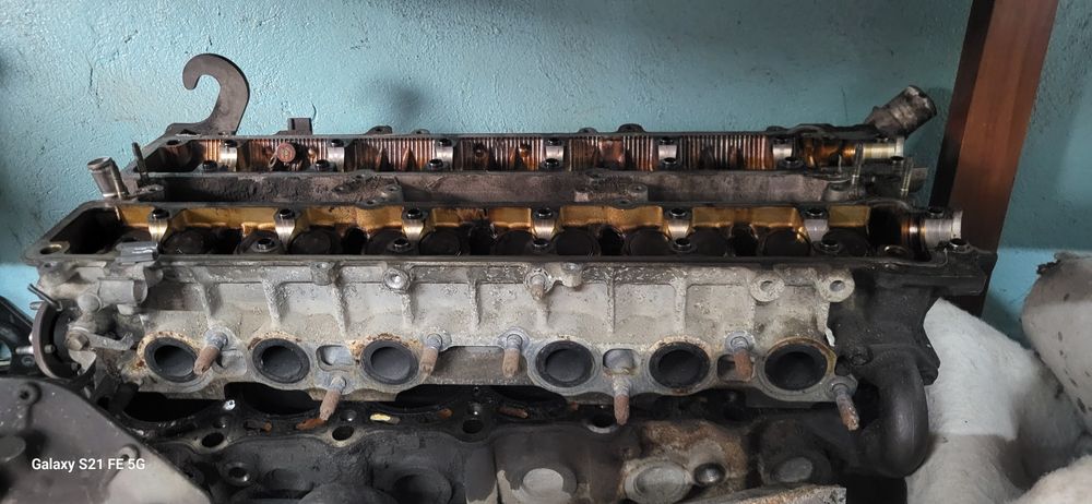 Прода двигатель в разобранном состоянии. 1jz 2.5.