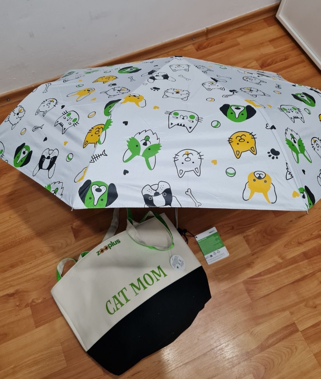 Articole pisici,geantă,umbrela,paturica