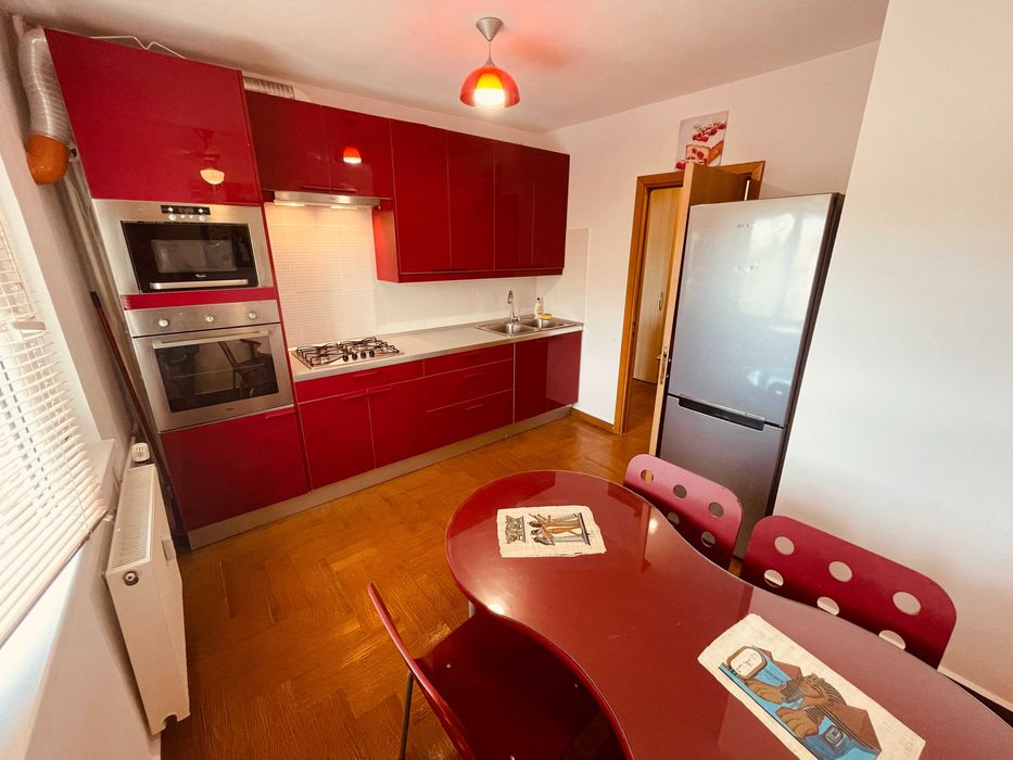 Proprietar inchiriez apartament 2 camere mobilat parcare Casa dePensii