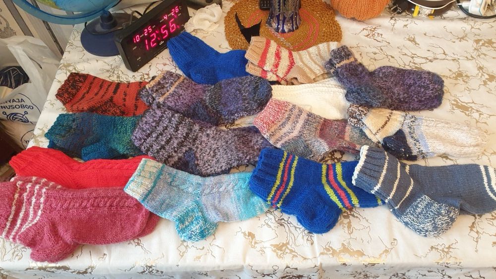 Вязаные носочки, шапки,ободки