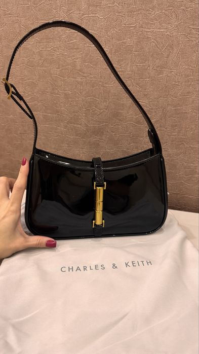Сумка Charles & Keith