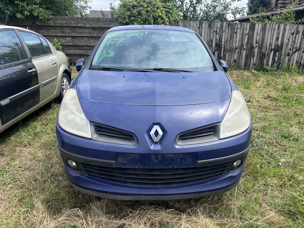 Vand piese Renault clio 3 1.5 dci 106 cp