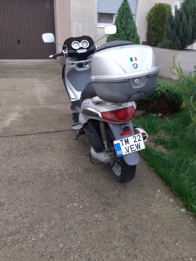 Piaggio Beverly 200